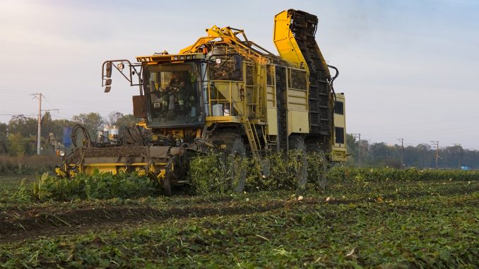 Dnešní traktory a další zemědělská technika dosahuje daleko větší hmotnosti, než v 60. letech minulého století. To způsobuje poškození orné půdy