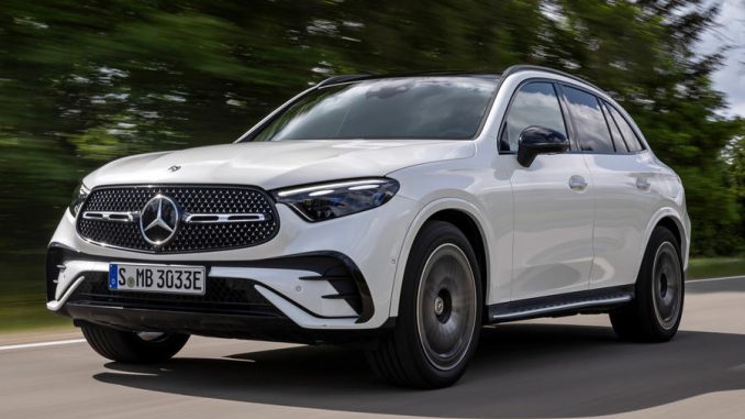 Německá automobilka Mercedes-Benz přichází na trh s plně hybridním modelem GLC
