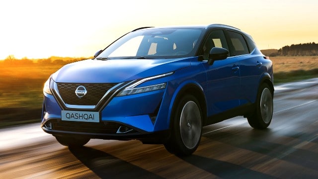 Nissan Qashqai získal pro rok 2022 nové aktualizace. Má silnější výbavu a nové designové prvky