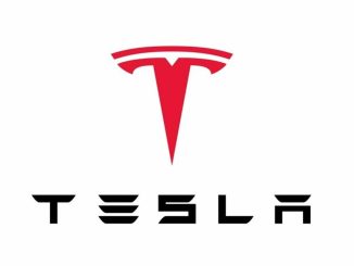 Americká společnost Tesla si najala PR firmu na monitoring zaměstnanců na sociální síti Facebook