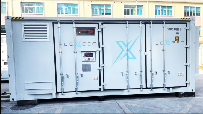 FlexGen, americký integrátor úložných systémů, uvedl na trh nové modulární baterie FlexPod pro komerční a průmyslový trh