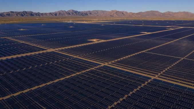 Závod Palen Solar společnosti EDF Renewables North America se skládá ze čtyř projektů o celkovém výkonu 620 MW solární energie