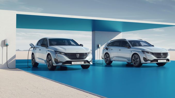 Francouzská automobilka Peugeot vybaví elektrický model e-308 hatchback a e-308 SW kombi s novou přepracovanou baterií pro rok 2023