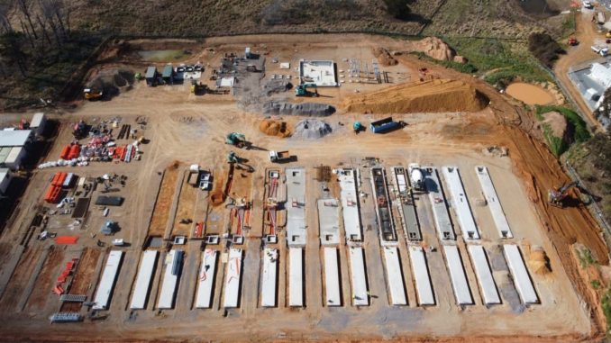 Francouzský developer obnovitelných zdrojů Neoen dokončil financování své 100 MW/200 MWh „Capital Battery“ v Canbeře v Austrálii