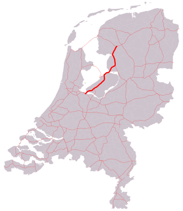 Solární elektrárna by měla vést podél dálnice Trekweg A6 nedaleko města Almere v Nizozemsku