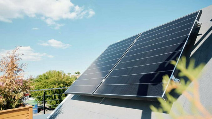 Společnost SolarZero tvrdí, že se svou virtuální elektrárnou (VPP) s 10 000 bateriovými systémy chce zajistit rychlé a trvalé rezervy