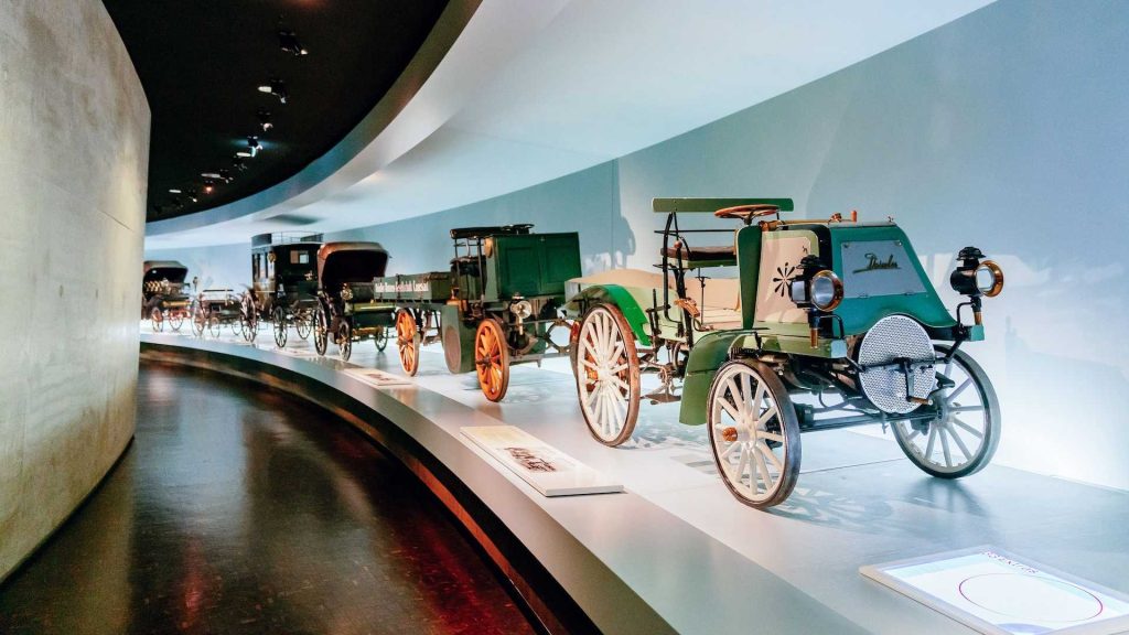 Vůz se poprvé představil krátce poté, co Karl Benz přišel s patentem Benz-Motorwahen