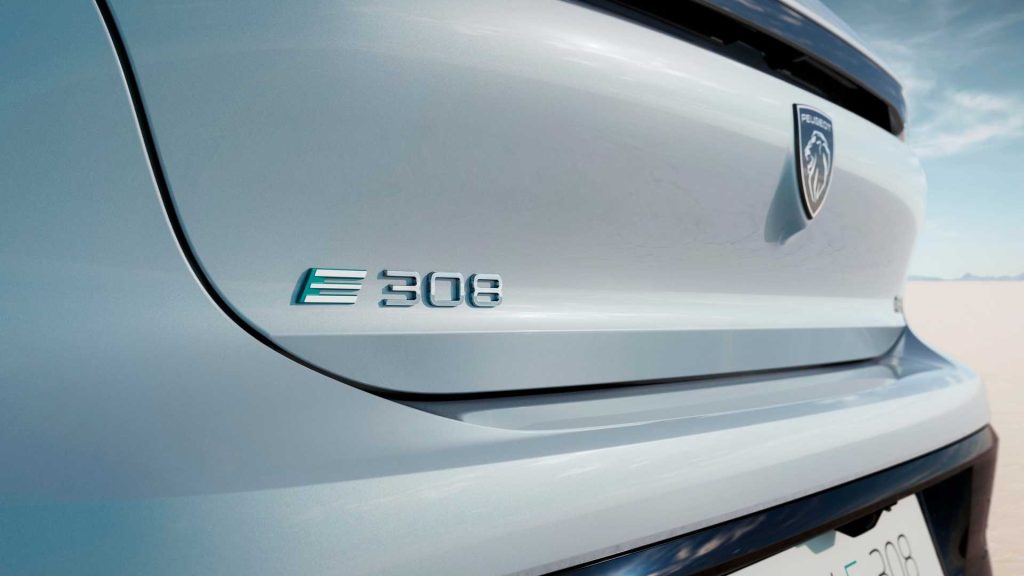 Peugeot se do toho pustí v roce 2023 a novou 48V mild-hybridní technologii zavede do několika modelů již letos