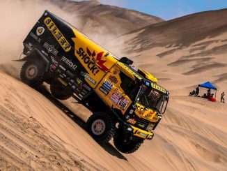 Během prvního a druhého dne Rallye Dakar 2023 o sobě dali vědět čeští jezdci, kteří si letos brousí kola na cenný kov