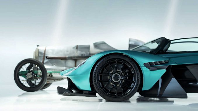U příležitosti 110. výročí vzniku prvního vozu Aston Martin plánuje společnost celoroční oslavy. Představí také nový exkluzivní model