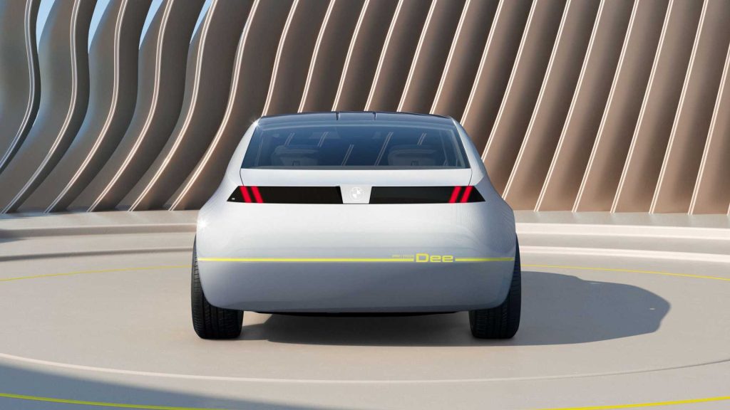 Šéf divize BMW Efficient Dynamics Thomas Albrecht loni uvedl, že elektromobily nezískají dojezd delší než 1 000 km