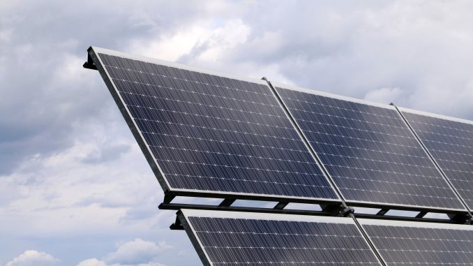Společnost Green Energy Systems představila nové prefabrikované modulární fotovoltaické řešení australské výroby pro rozsáhlé aplikace