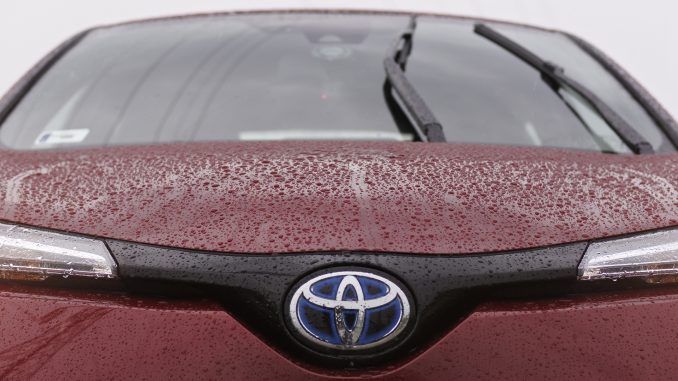 Navzdory problémům s dodávkami se Toyotě podařilo obhájit titul nejprodávanějšího výrobce automobilů v roce 2022