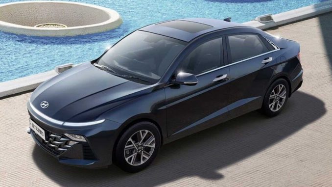 Dostupný rodinný vůz Hyundai Verna, který vstoupil do své šesté generace, se tento týden oficiálně představil v Indii, kde nese jméno Verna