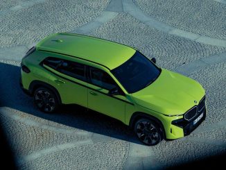 Před několika dny BMW představilo model XM 50e jako základní výbavu vlajkového SUV. Nicméně nemá takový výkon, jak jsme očekávali