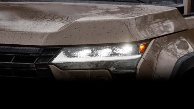 Jen několik dní po upoutávce na model TX automobilka Lexus ukazuje první snímky nové generace SUV modelu GX