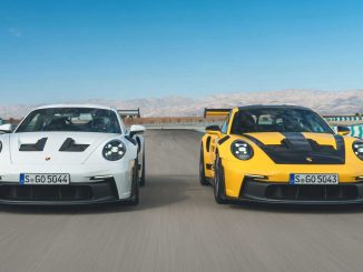 Sportovní vůz Porsche 911 se má stát posledním modelem společnosti, který přijde o spalovací motor. Poté se mají prodávat jen elektromobily