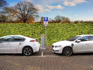 EU přijala nové zákony, které v příštích 18 měsících výrazně urychlí a usnadní přístup k nabíjecím místům pro elektromobily v Evropě