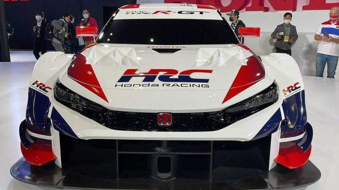 Honda na tokijského autosalonu v Japonsku v lednu představila prototyp Civic Type R-GT jako předobraz svého nového soupeře v sérii Super GT