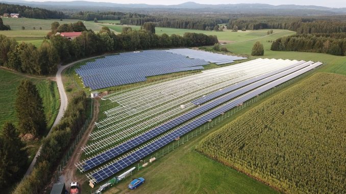 Firma Cero Generation, dceřiná společnost skupiny Green Investment Group, koupila 50% podíl Univergy Solar ve společnosti Nara Solar