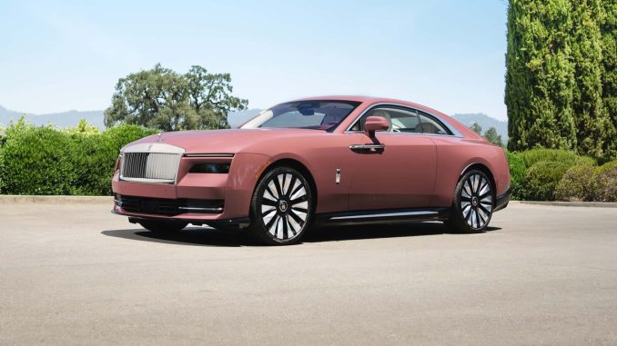 První plně elektrický model v historii značky Rolls-Royce, kupé Spectre EV 2024, se poprvé představí v USA na Monterey Car Week