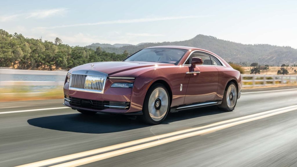 Na Monterey Car Weeku představí Rolls-Royce Bespoke se Spectrem novou kolekci barev. Předvede zakázku v nové barvě Morganite, pojmenované podle vzácného drahokamu