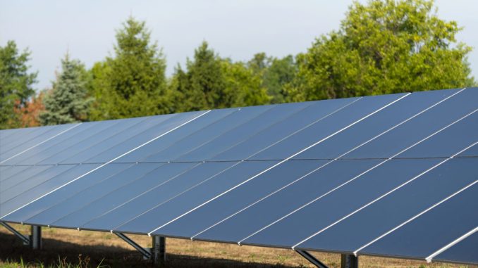 Výrobce tenkovrstvých fotovoltaických článků First Solar potvrdil, že v Louisianě vznikne jeho pátý výrobní závod v USA
