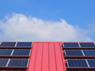 Kalifornská komise pro veřejné služby (CPUC) přišla s dalším návrhem rozhodnutí, které je v neprospěch střešních solárních elektráren