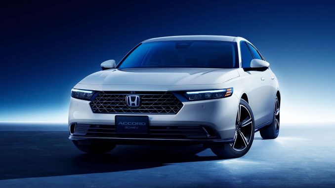 Honda Accord 2023 debutovala v USA v listopadu 2022 s novým designem. Nyní nastal čas pro příchod modelu 2024