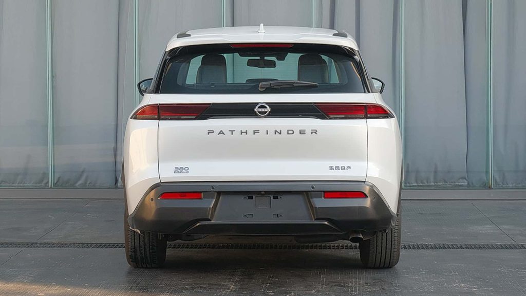 Základní cena modelu Pathfinder pro americký trh je 37 145 dolarů (856 000 korun) pro modelový rok 2024