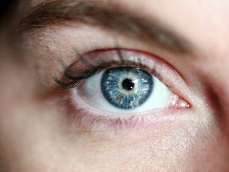 Ztráta zraku může snížit kvalitu vašeho života a zvýšit riziko zdravotních problémů. Tady je 10 tipů pro lepší péči o své oči
