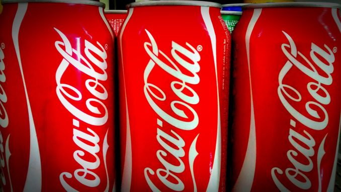 Zdravotnické úřady v Chorvatsku nařídily firmě Coca-Cola, aby stáhla některé výrobky. Ve 3 městech bylo zaznamenáno několik případů otravy
