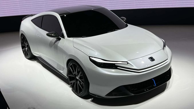 Honda se na letošním autosalonu v Los Angeles ukázala s hybridním konceptem Prelude. Vrací se zpět k osvědčeným názvům svých vozů