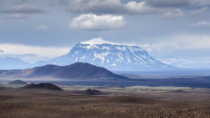 Islandská sopka Fagradalsfjall je již několik dní nestabilní, přičemž islandský úřad pro meteorologické služby uvedl, že hrozí erupce