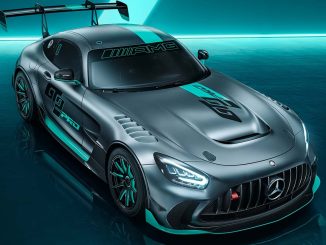 Mercedes-AMG GT2 Pro se představil bohatým nadšencům do motoristického sportu. Ceny začínají na částce kolem jedenácti milionů korun za kus