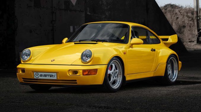 Britská firma Everrati odvedla dobrou práci při přestavbě Porsche 911 na plně elektrické vozy. Přichází nejnovější model, pocta modelu 964 RS