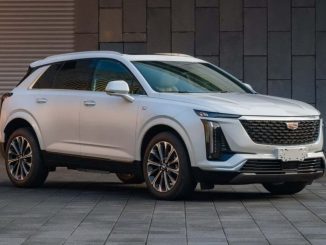 Cadillac chce do roku 2030 jezdit na elektřinu. Ještě však předvede pár vozidel se spalovacími motory. Jedním z nich je vylepšený model XT5