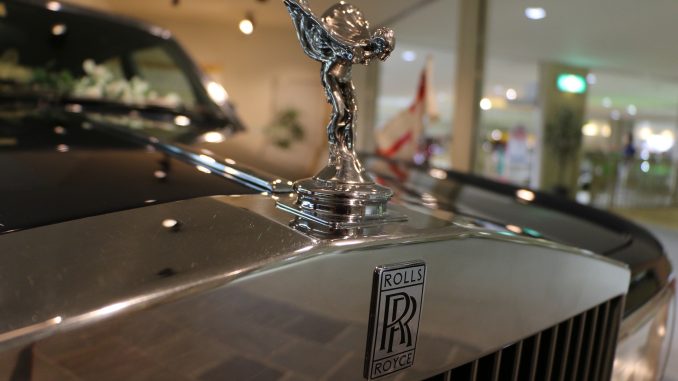 Rolls-Royce v roce 2023 zaznamenal rekordní prodeje, když během roku dodal 6 032 vozů. Tím těsně překonal 6 021 prodaných vozů v roce 2022