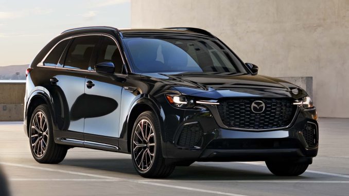 Mazda představuje model CX-70 pro modelový rok 2025. Jde o novou variantu modelu CX-90 s pěti sedadly místo sedmi