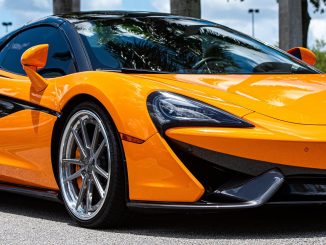 Společnost McLaren Group má od nynějška nového majitele. Bahrajnský státní investiční fond Mumtalakat Holding Company