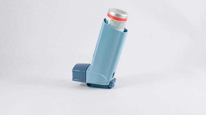 Britští vědci tvrdí, že objevili novou příčinu, která stojí za většinou škod způsobených astmatem na plicích