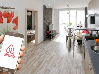 Francouzští politici přijali nový zákon, který má lidem ztížit krátkodobé pronajímání jejich nemovitostí přes Airbnb