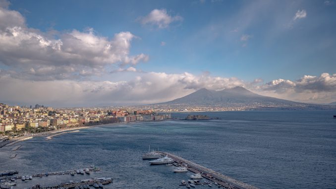 V oblasti jižní Itálie poblíž Neapole došlo tento týden k nárůstu seismické aktivity. Oblast Campi Flegrei zasáhla série zemětřesení