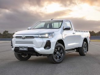 Toyota v poslední době rozšiřuje svou nabídku bezemisních vozidel, přičemž nyní konečně potvrdila výrobu pick-upu Hilux Revo BEV pro rok 2025