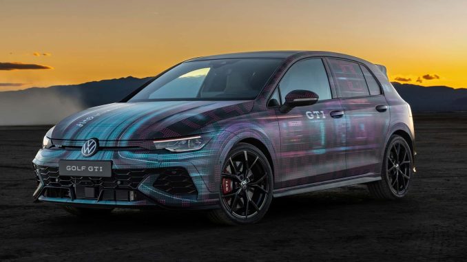 Nový Volkswagen Golf GTI Clubsport má oficiální premiéru 31. května. Volkswagen má pro nás několik prvních snímků již nyní