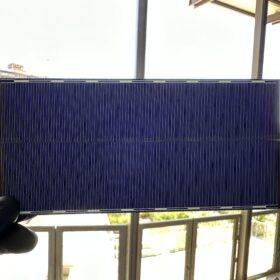 Lepidlo PEDOT:PSS bez stříbra pro šindelové solární články