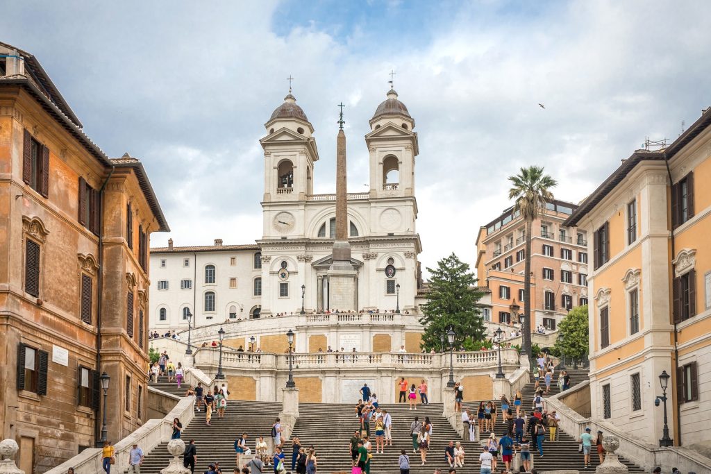 Via Francigena se táhne v délce více než tisíc kilometrů, tudíž je delší než Camino de Santiago