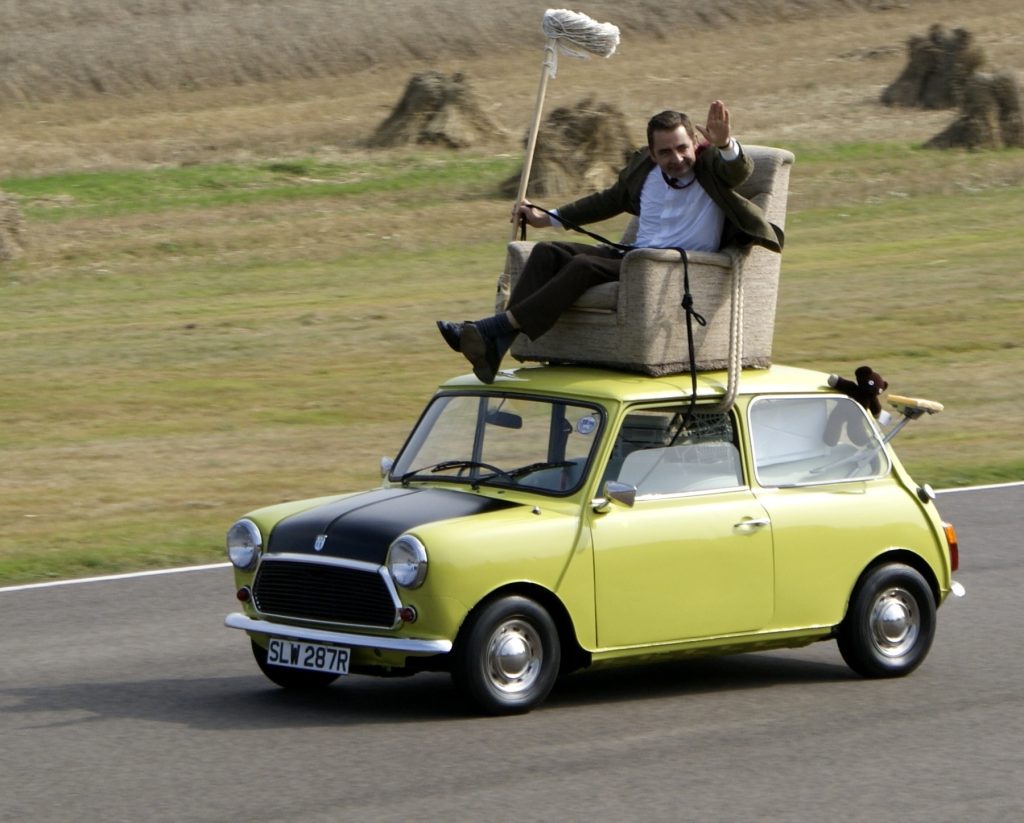 Ačkoli je známý především jako komik, který ztvárnil komickou postavu pana Beana, Rowan Atkinson je nadšenec do závodění a také sběratel aut