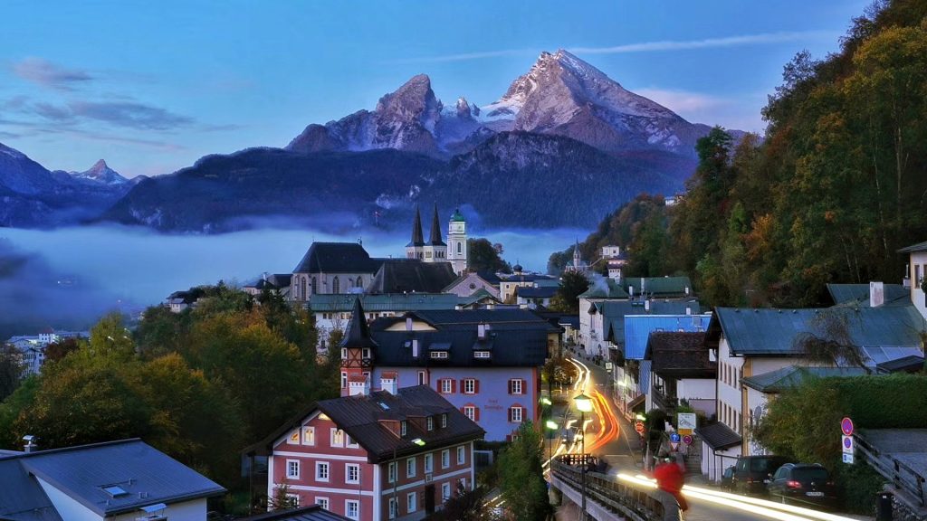 Bavorské alpské městečko Berchtesgaden, kde se nachází malebné krasové jezero Funtensee a které je známé rekordně nízkými teplotami, patří ke skvělým místům, kde se můžete v Evropě zchladit