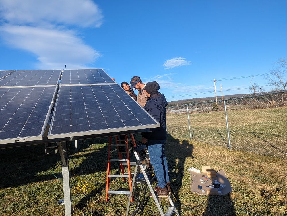 Čištění solárních panelů elektromagnetickými vlnami